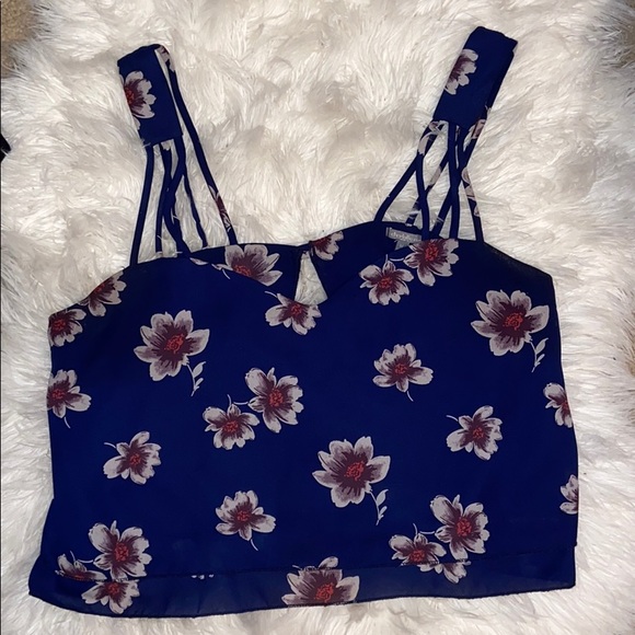 Crop top - Picture 1 of 2